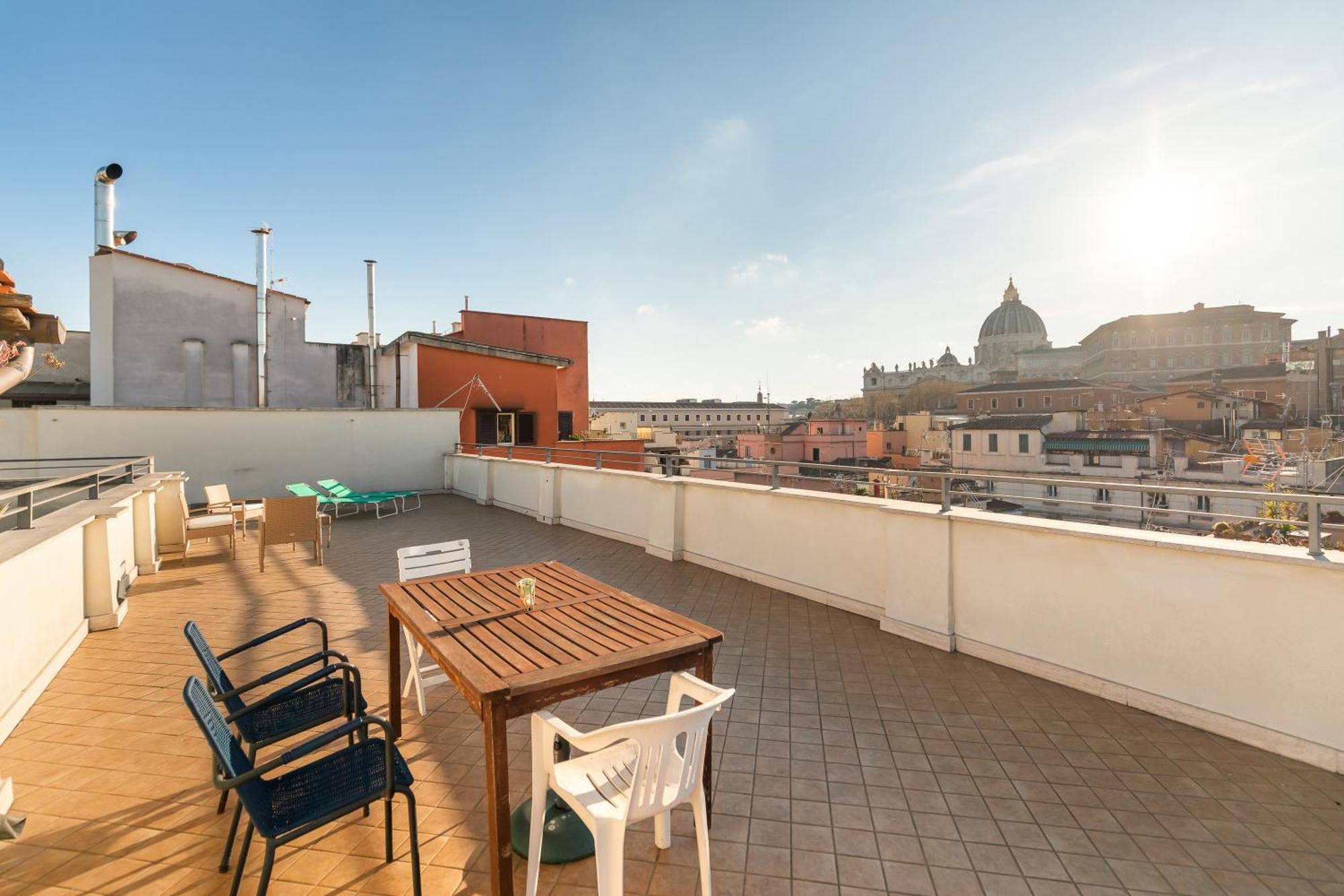 Penthouse In Exclusive Borgo Pio District Apartamento Roma Exterior foto